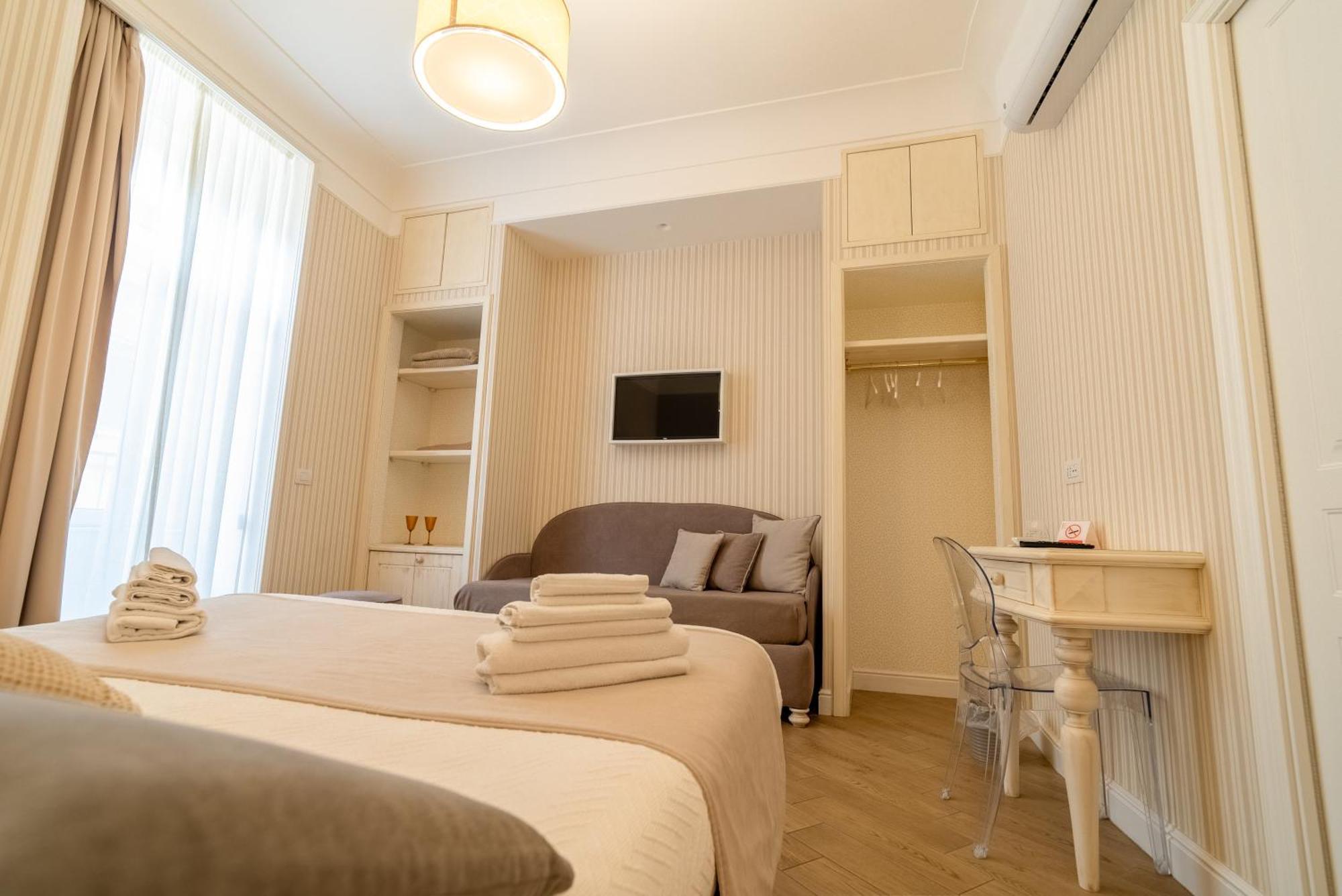 Hotel Florita Napoli Extérieur photo