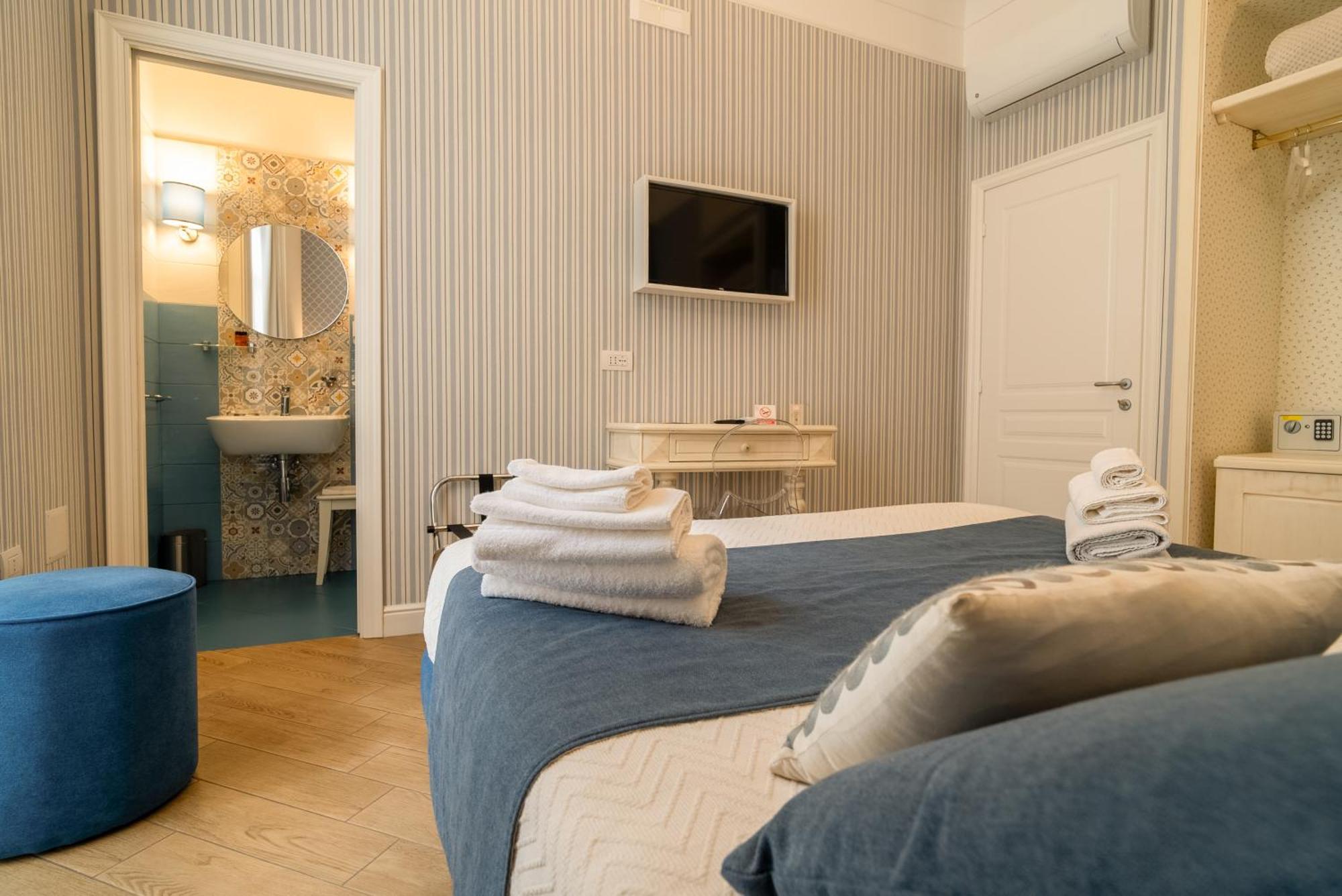 Hotel Florita Napoli Extérieur photo