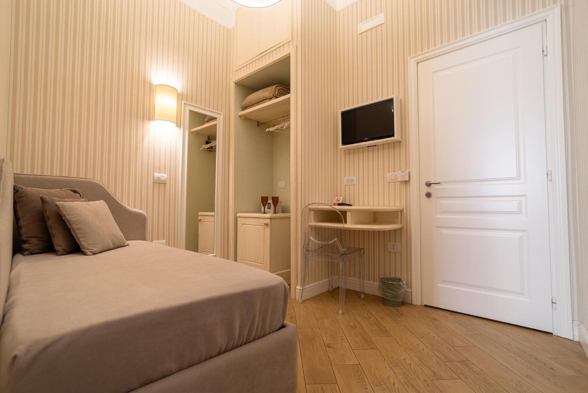Hotel Florita Napoli Extérieur photo